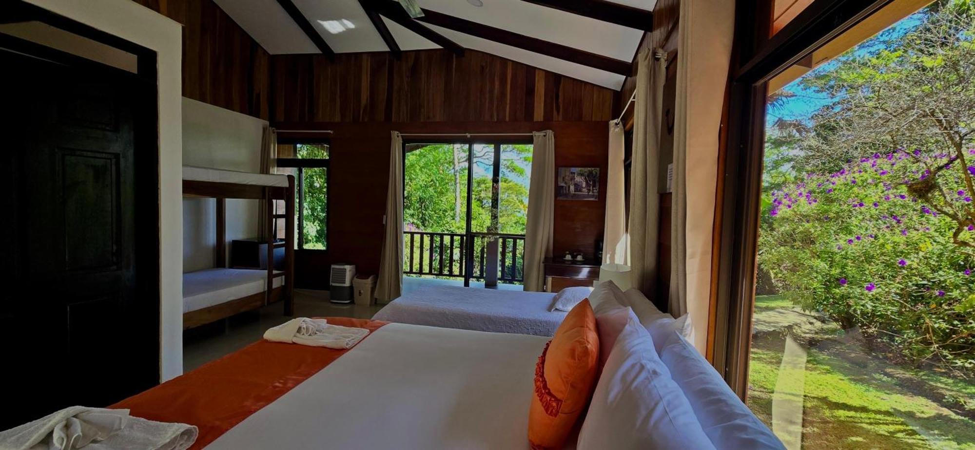 Heliconias Rainforest Lodge 비자구아 외부 사진