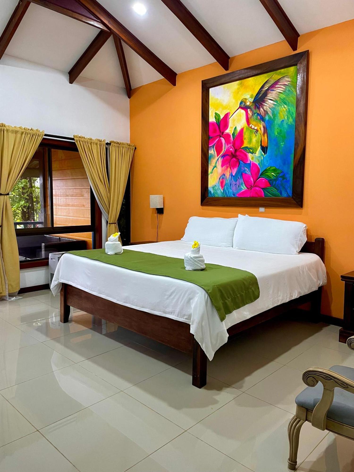 Heliconias Rainforest Lodge 비자구아 외부 사진